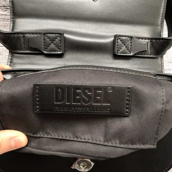 Diesel Black Logo Plaque Shoulder Bag - Picture 5 of 9